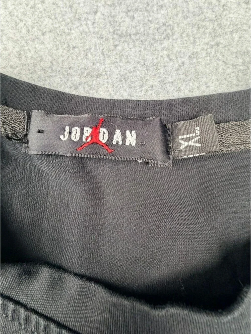 Jordan Mens T-Shirt XL Black Mock Neck Short Sleeve Logo Shoulder Tape Red